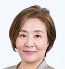 講師